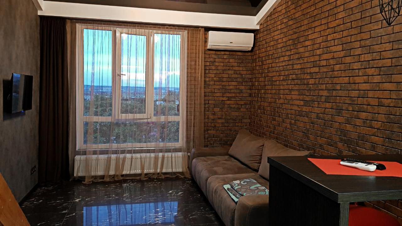 Appartamento В Стиле Loft 2Ухэтажная Квартира. Charkiv Esterno foto
